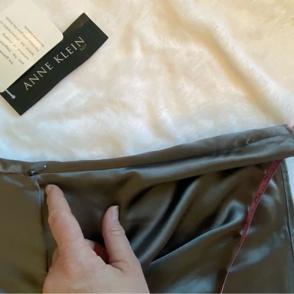 Anne Klein Silk Fitted Taupe Blouse/Top-Side Zip-Empire Waist Sz 6 - Picture 11 of 13